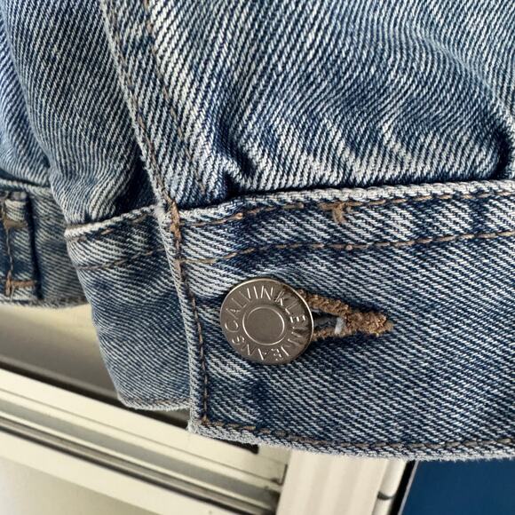 Crewel Embroidery Denim Trucker Jacket Size XL Flowers Bumblebees Cottage Core - Picture 7 of 13